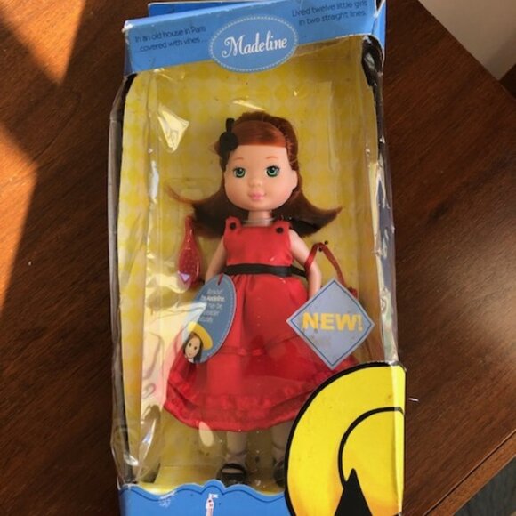 LEARNING CURVE Madeline Poseable Doll 2003 - Picture 2 of 15